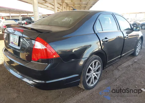 2010 Ford Fusion Se z USA, uszkodzony, nr VIN 3FAHP0HA0AR261244
